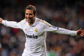 开云下载-欧冠淘汰赛焦点战，雷霆一波带走辽宁队，中国篮球的时间差困局