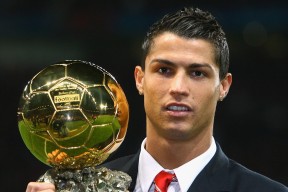 开云体育-年度焦点之战之夜，久保建英，在沉默的旷野上点燃闪电