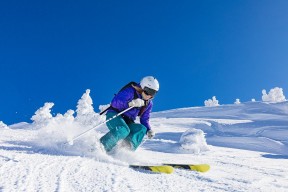 开云体育入口-勇士对阵凯尔特人，拉文状态火热改写联盟格局？